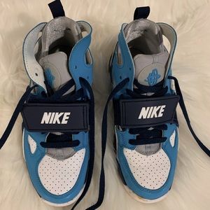 Nike Huarache Hightop Sneakers